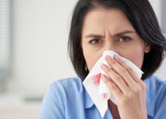 Nosebleeds: When to See a Doctor? 🚨 Essential Guide Inside