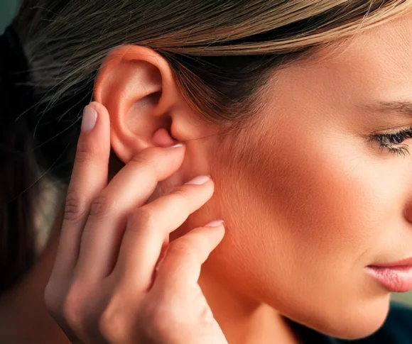 🔍 What Is Ear Discharge (Otorrhea)? Learn Causes & Remedies Now!
